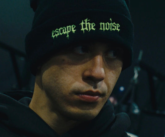 ESCAPE THE NOISE BEANIE - BLACK / GREEN